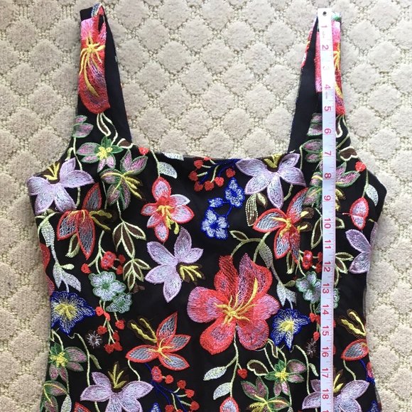 Nicole Miller Sleeveless Embroidered Bodycon Dress - Picture 9 of 12